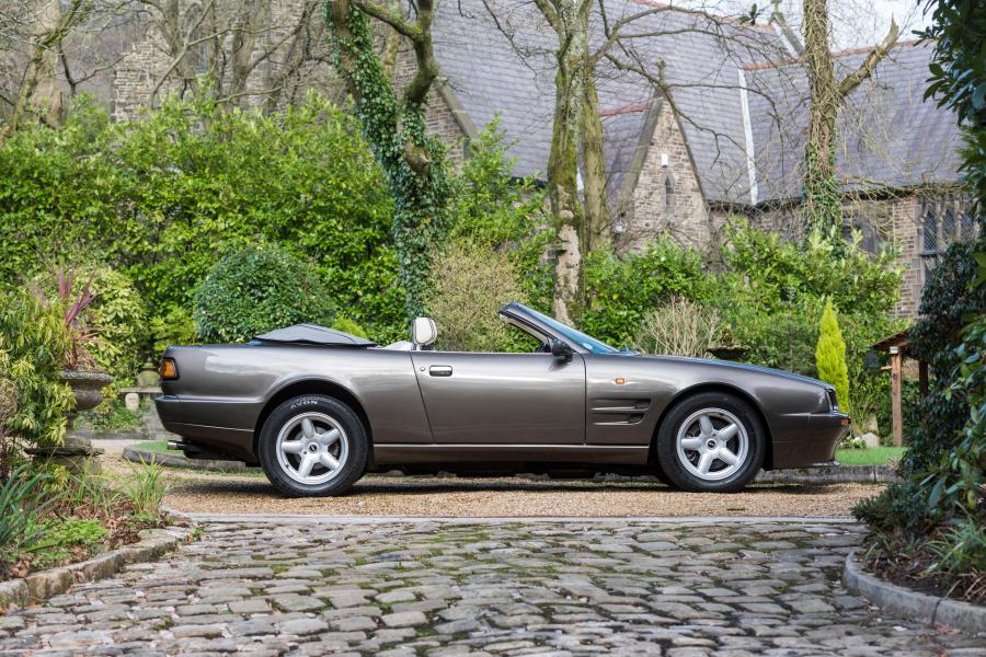  Aston Martin Virage Volante 1992 года  (UK) (фото 13 из 24)